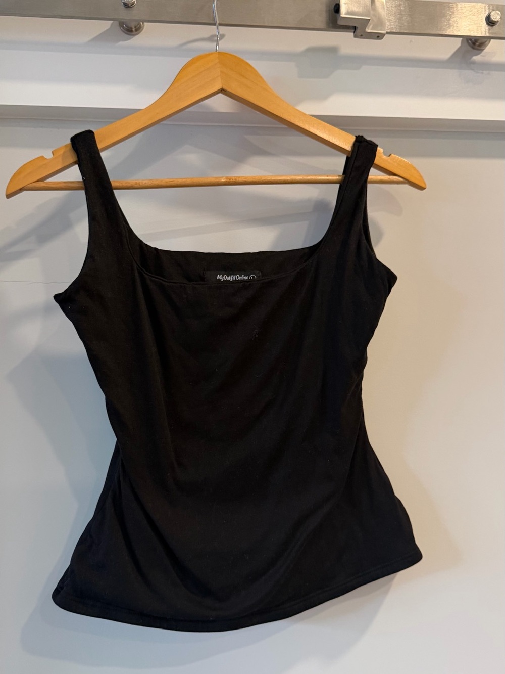 My Outfit Online Black Square Neck Fitted Tank Top Size Large